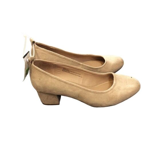 UNIVERSAL threads Closed Toe Size 8 1/2 Nude - Picture 2 of 5